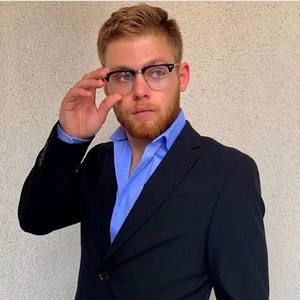 Meet your Posher, Corey